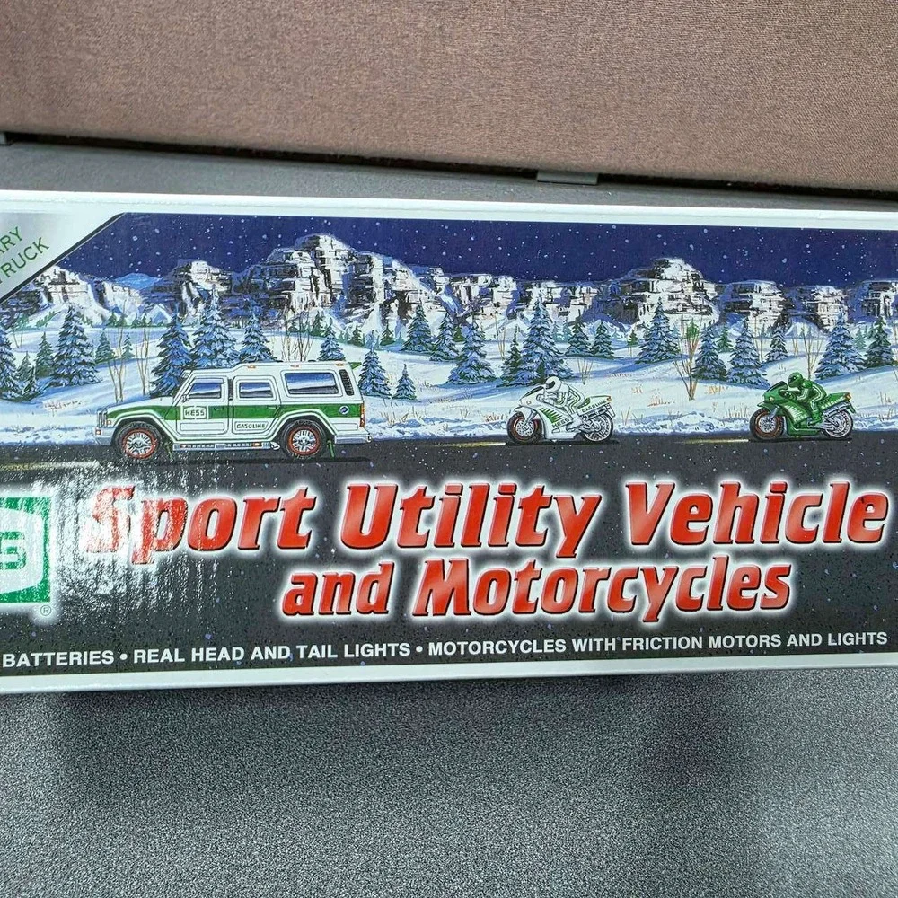 Hess Sport Utility Vehicle and Motorcycles 2004 40th Anniversary SUV READ